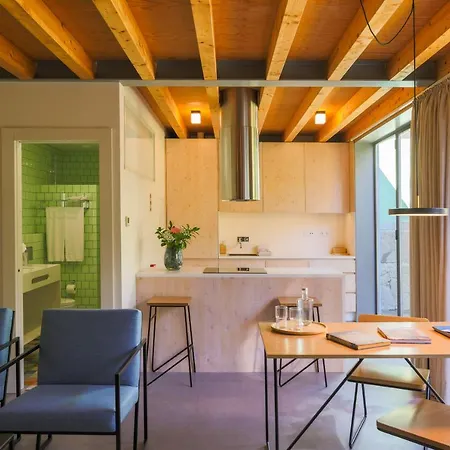 Hotel Menina Colina
