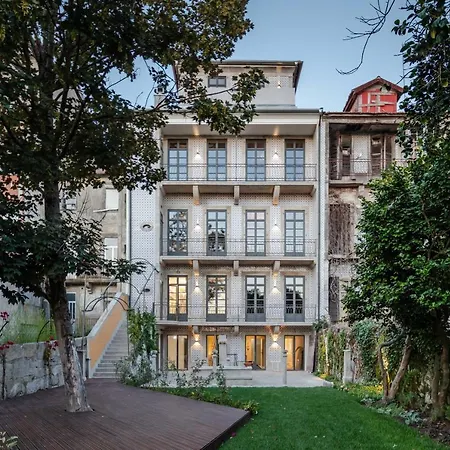 Hotel Menina Colina