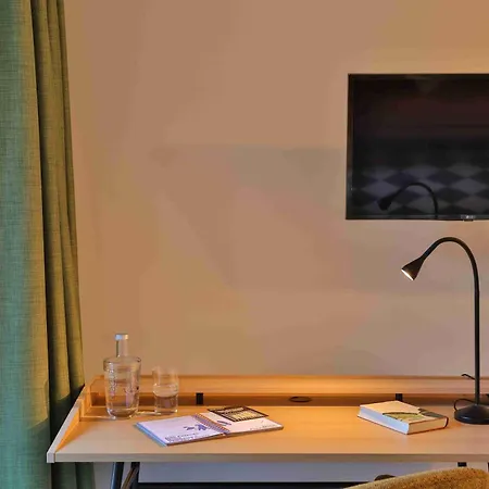 Menina Colina بورتو