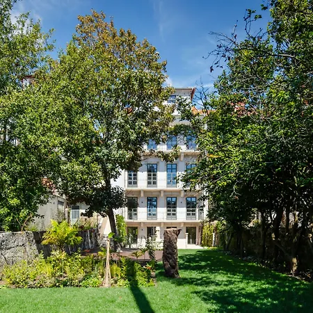 Menina Colina Porto