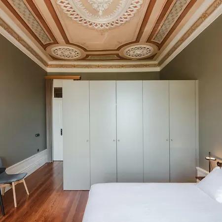 Hotel Menina Colina