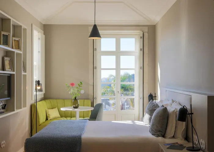 Menina Colina 4* Oporto