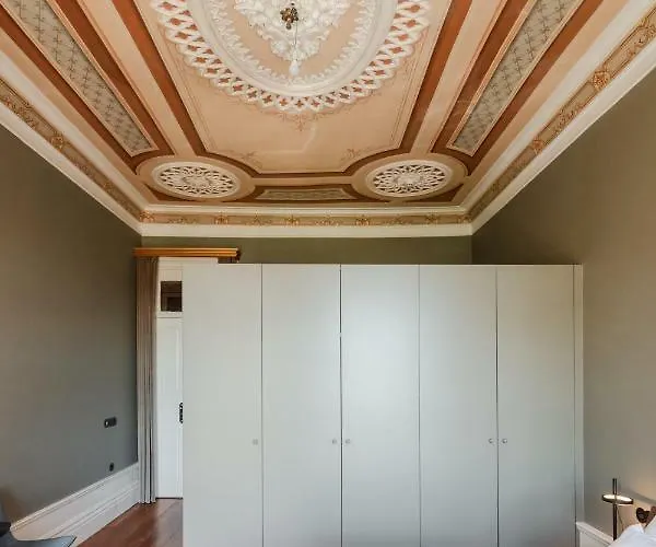 Menina Colina Oporto