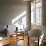 Menina Colina Otel Porto