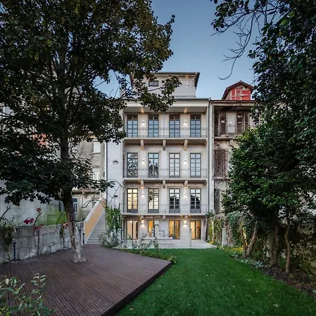 Hotel Menina Colina
