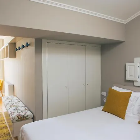 Menina Colina Porto
